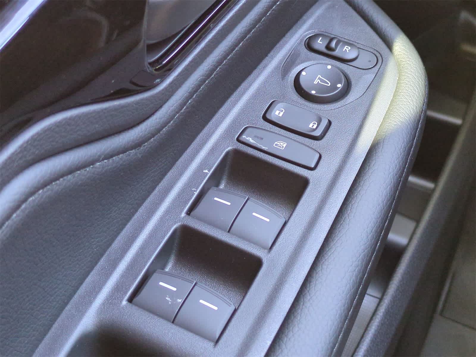 2025 Honda Odyssey Touring 23