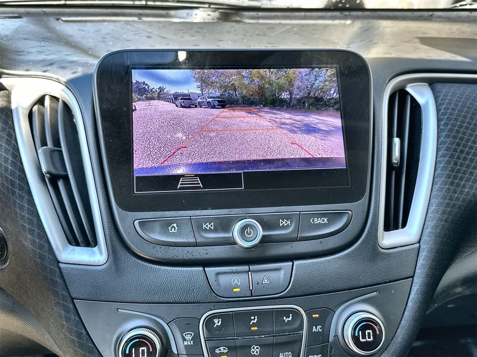 Thumbnail: 2024 Chevrolet Malibu - 21