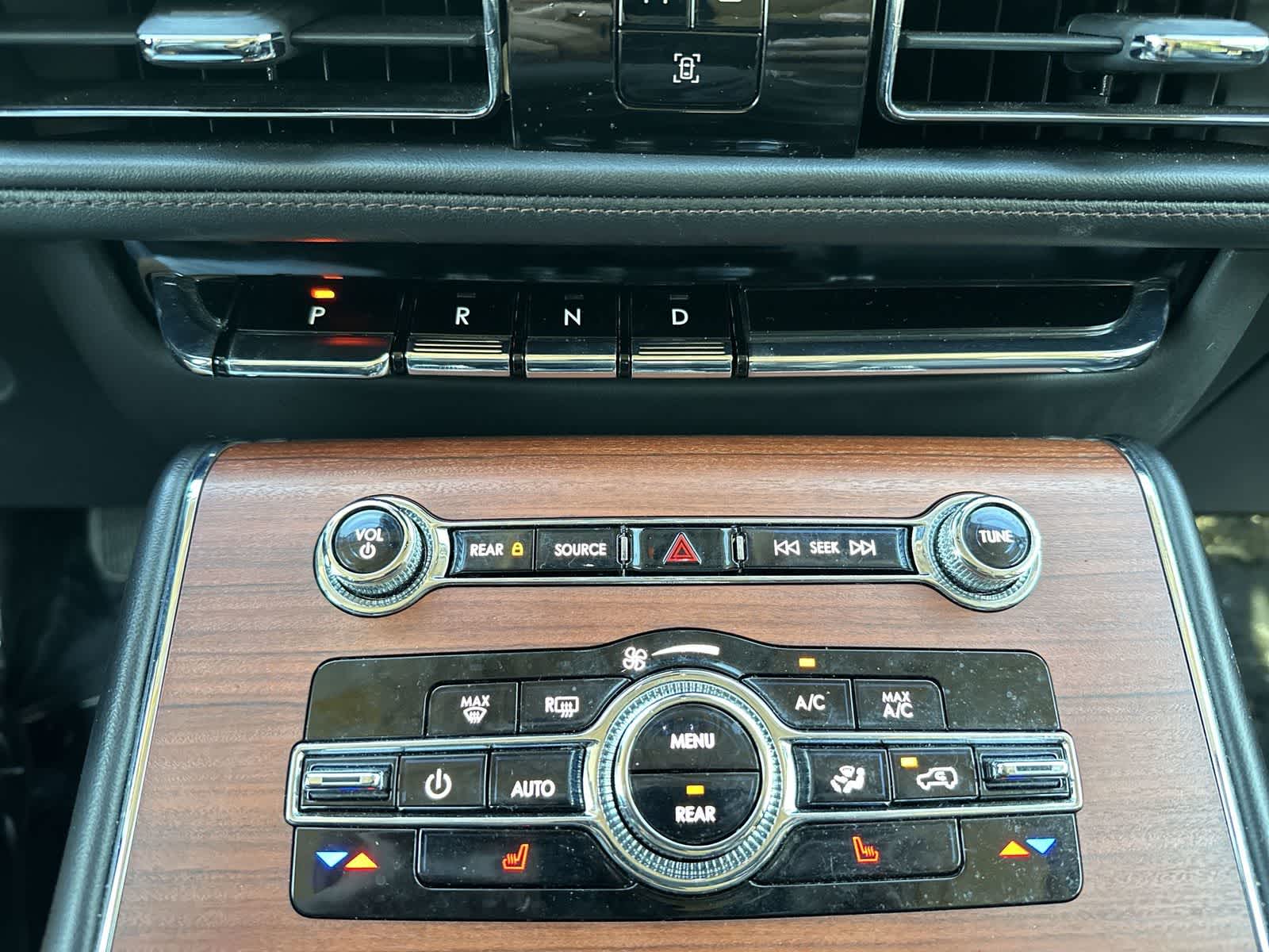 Thumbnail: 2024 Lincoln Aviator - 17