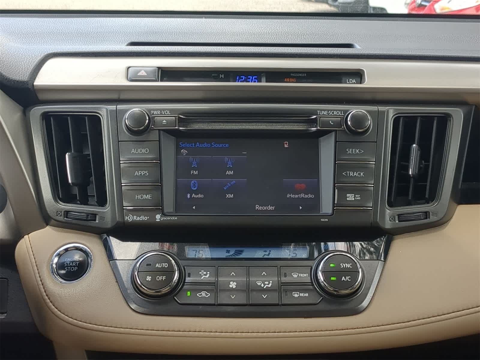 Thumbnail: 2015 Toyota RAV4 - 17