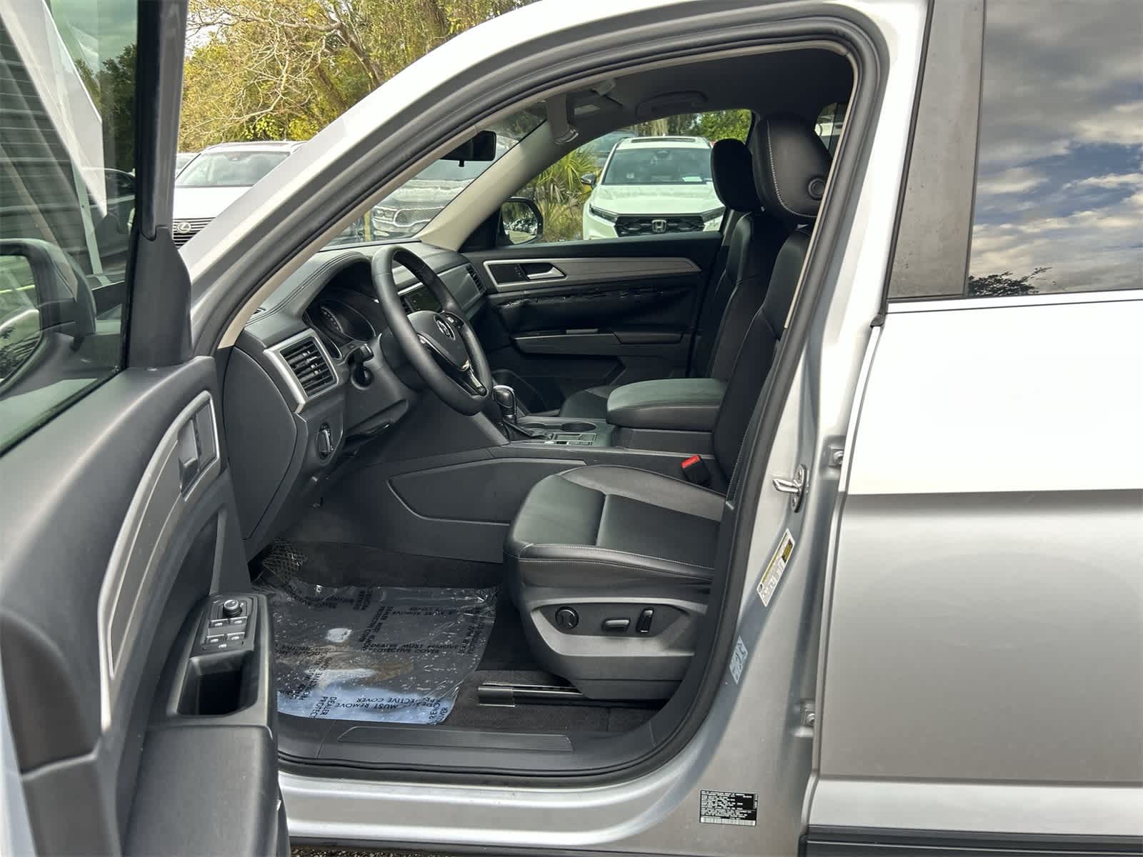 Thumbnail: 2018 Volkswagen Atlas - 2