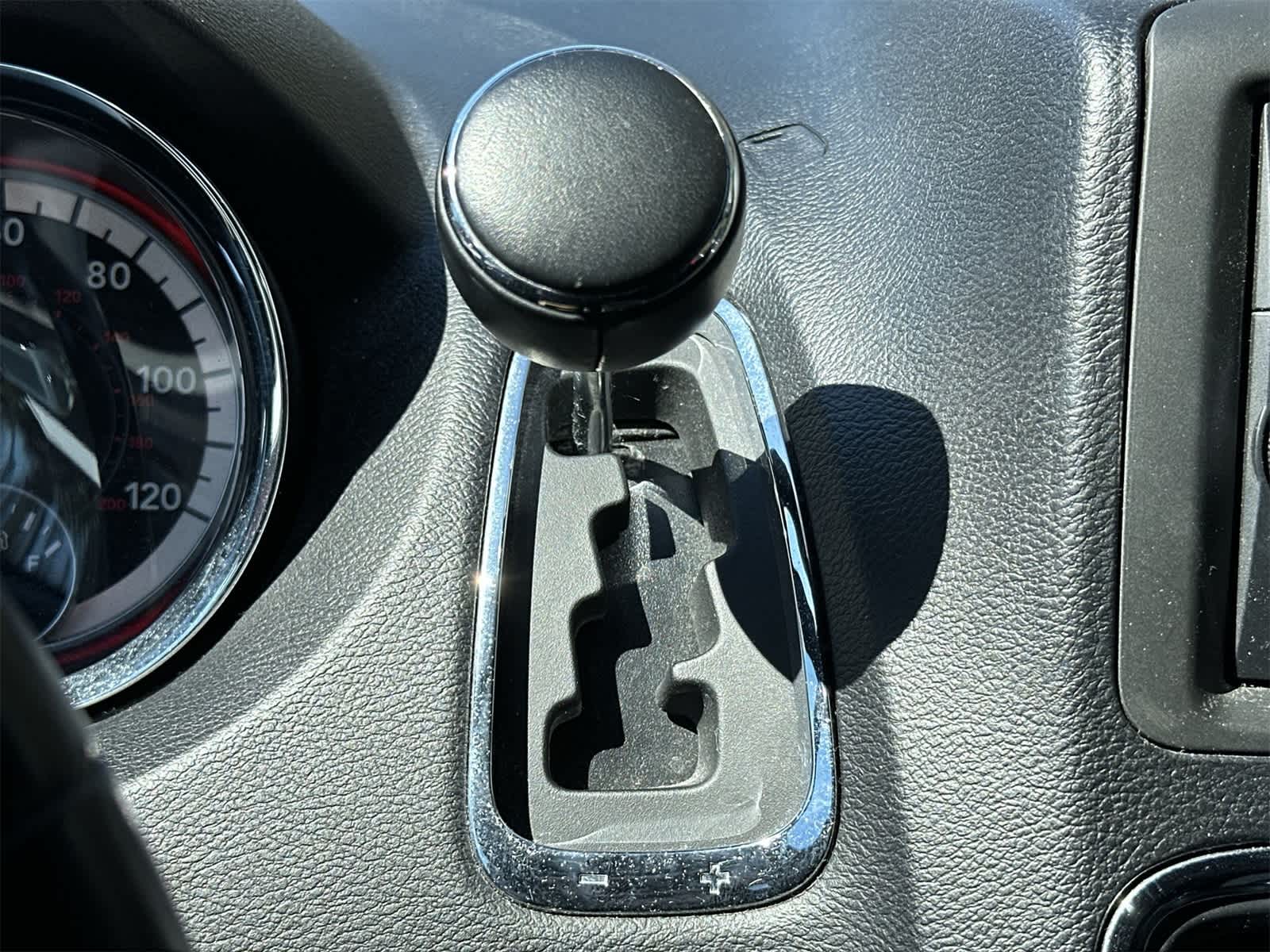 Thumbnail: 2017 Dodge Grand Caravan - 18