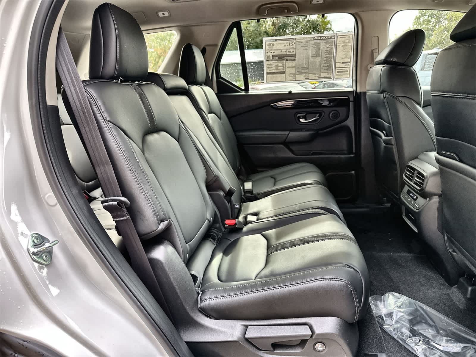 Thumbnail: 2025 Honda Pilot - 12