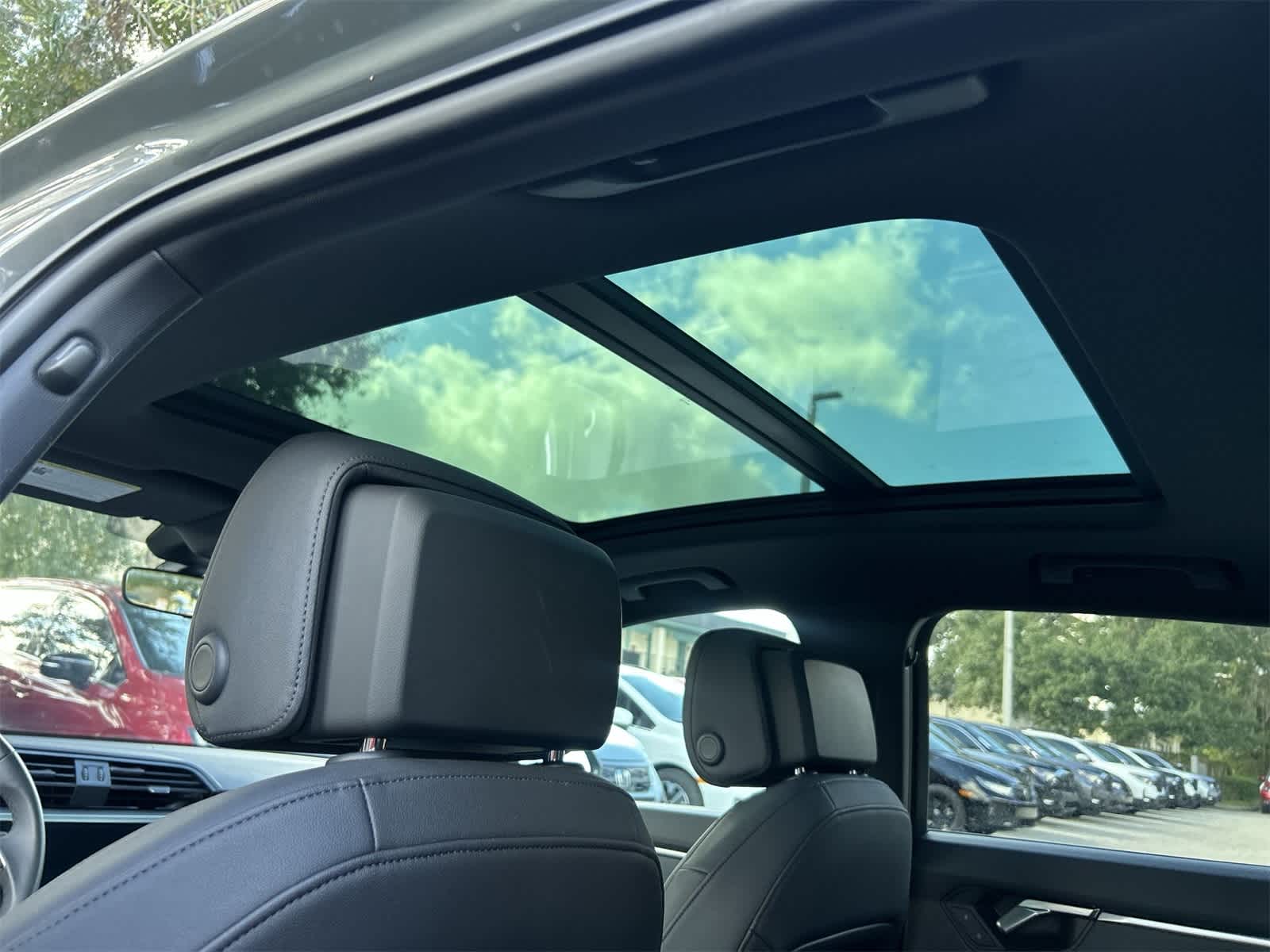 Thumbnail: 2025 Audi Q3 - 22