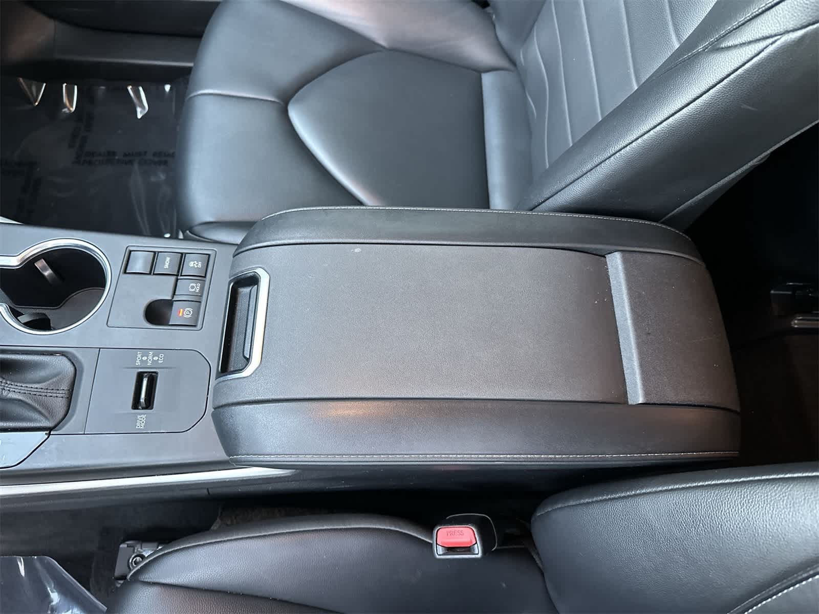 Thumbnail: 2024 Toyota Highlander - 16