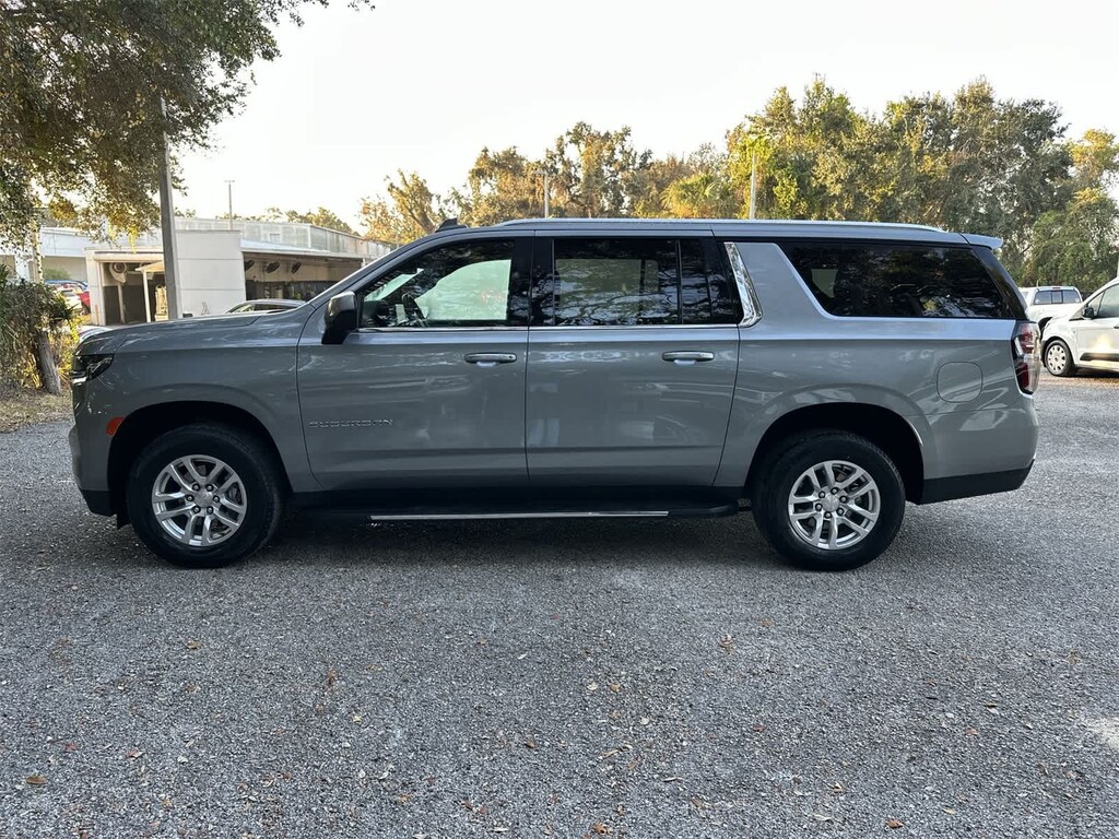 Used 2024 Chevrolet Suburban LT SUV