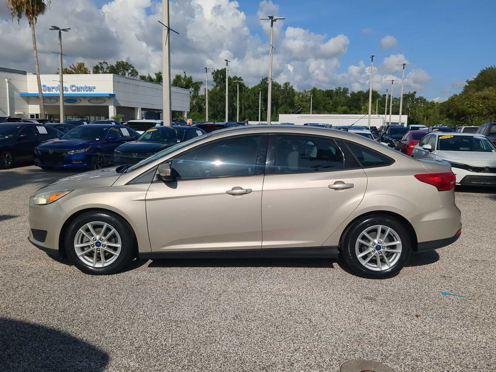 Thumbnail: 2017 Ford Focus - 3