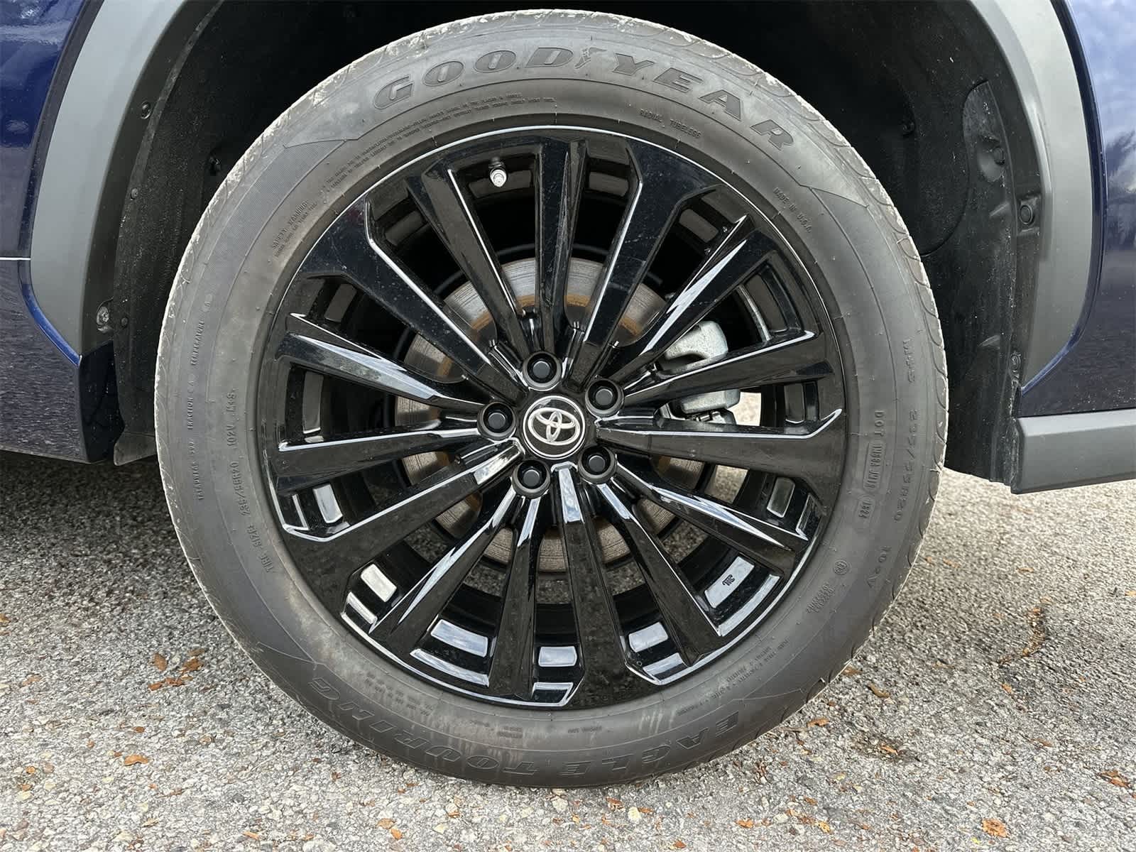 Thumbnail: 2024 Toyota Highlander - 8