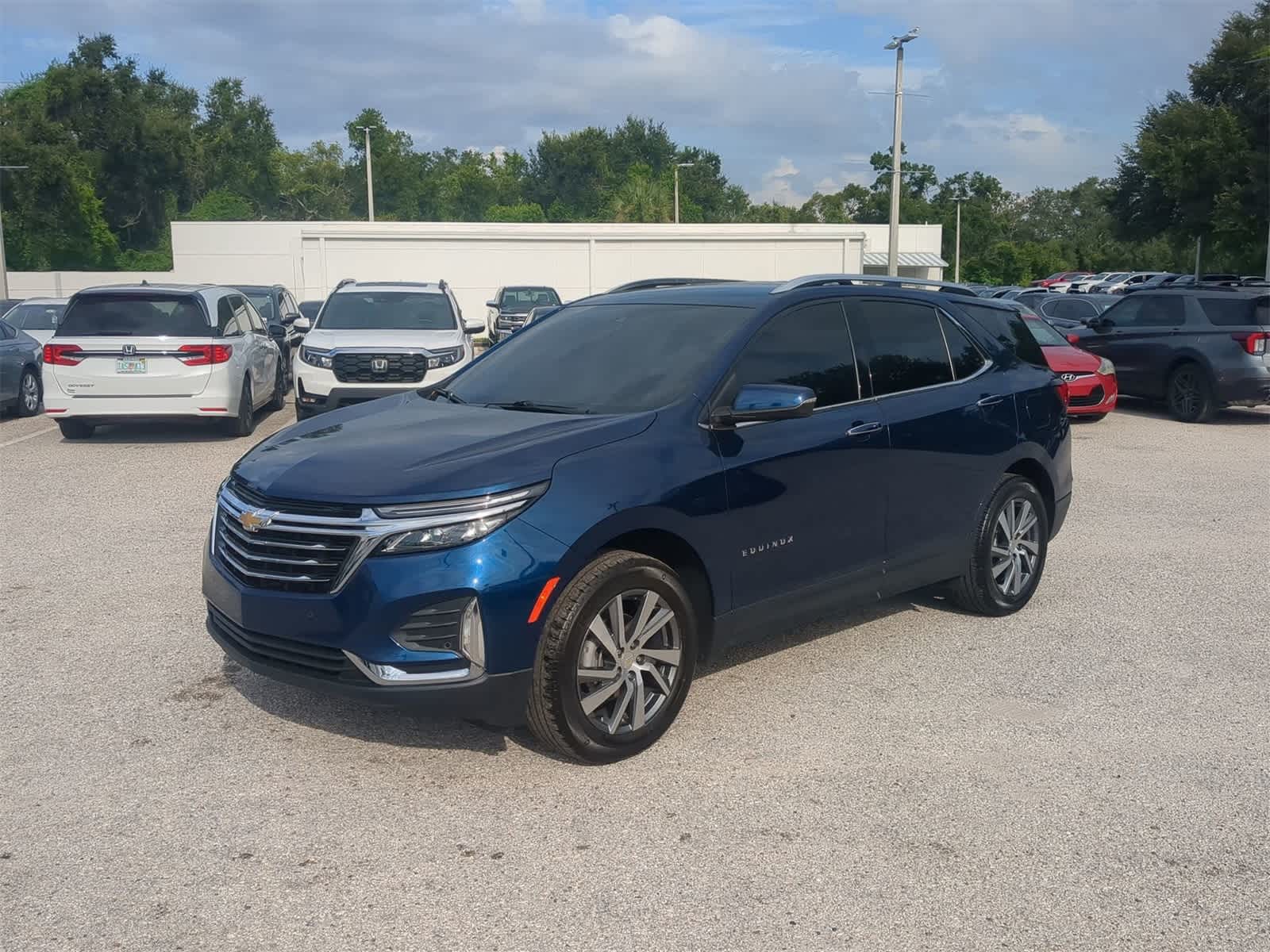 Thumbnail: 2022 Chevrolet Equinox - 2