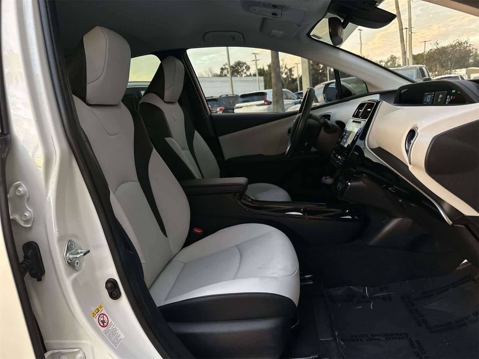 Thumbnail: 2016 Toyota Prius - 14