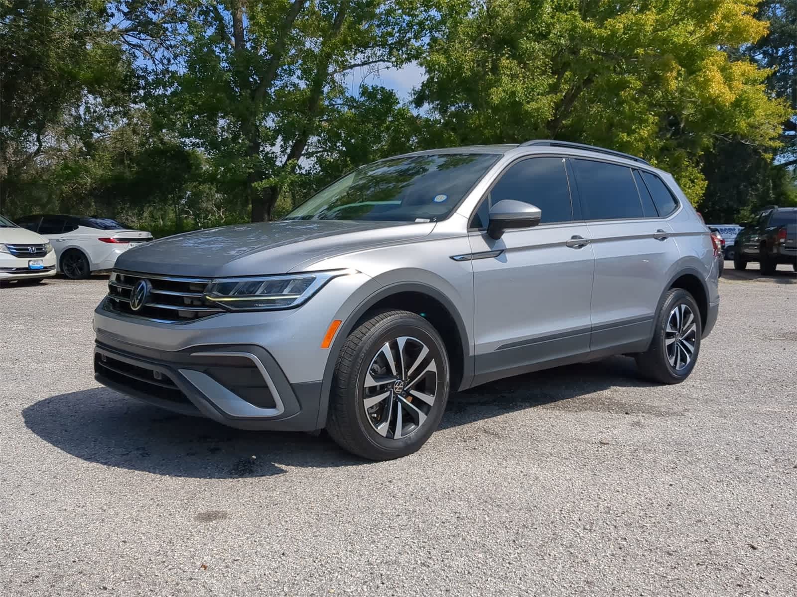 Thumbnail: 2023 Volkswagen Tiguan - 2