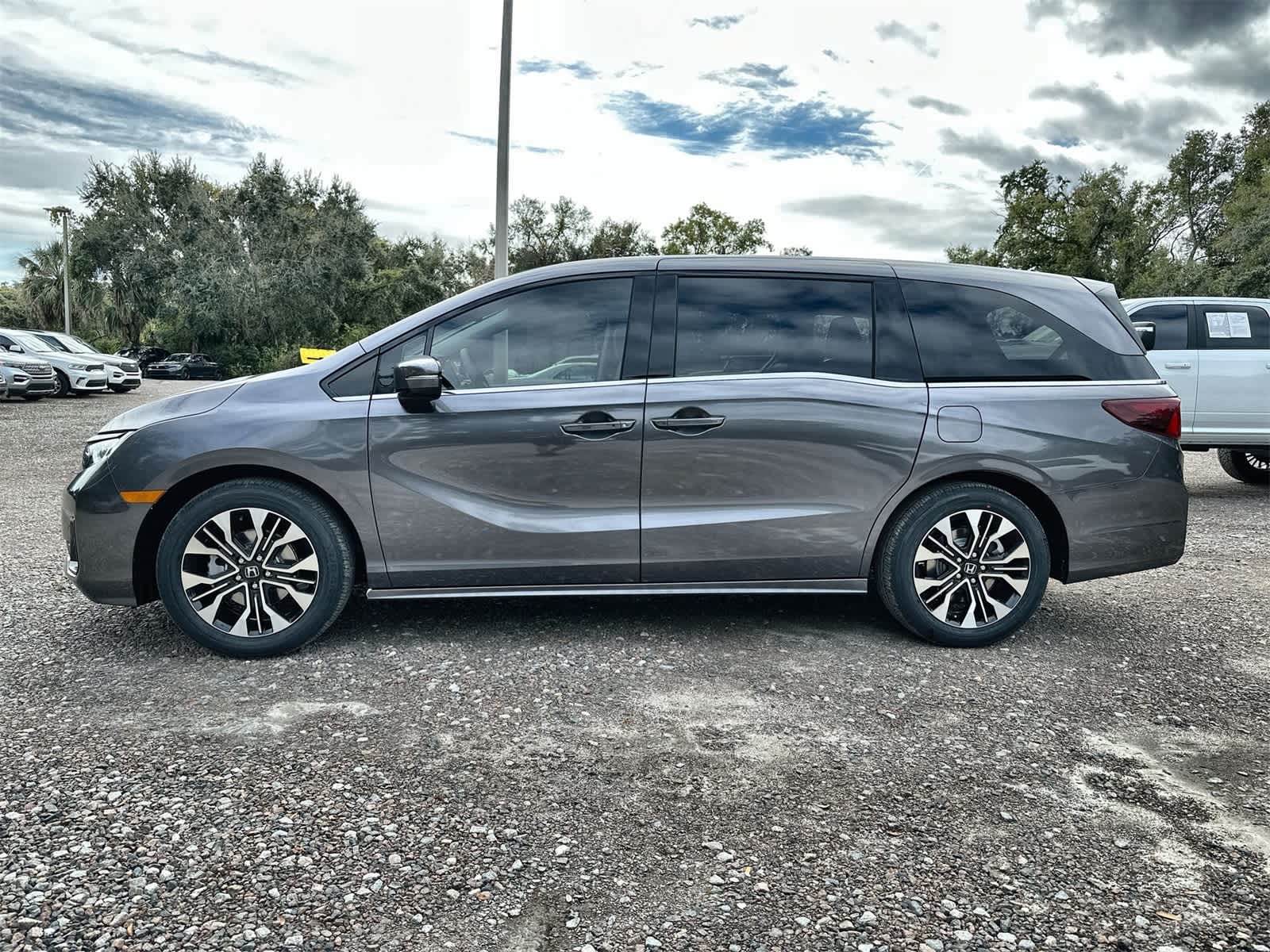 Thumbnail: 2026 Honda Odyssey - 3