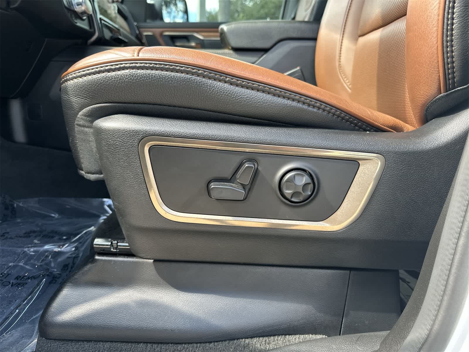 Thumbnail: 2024 RAM 1500 - 6