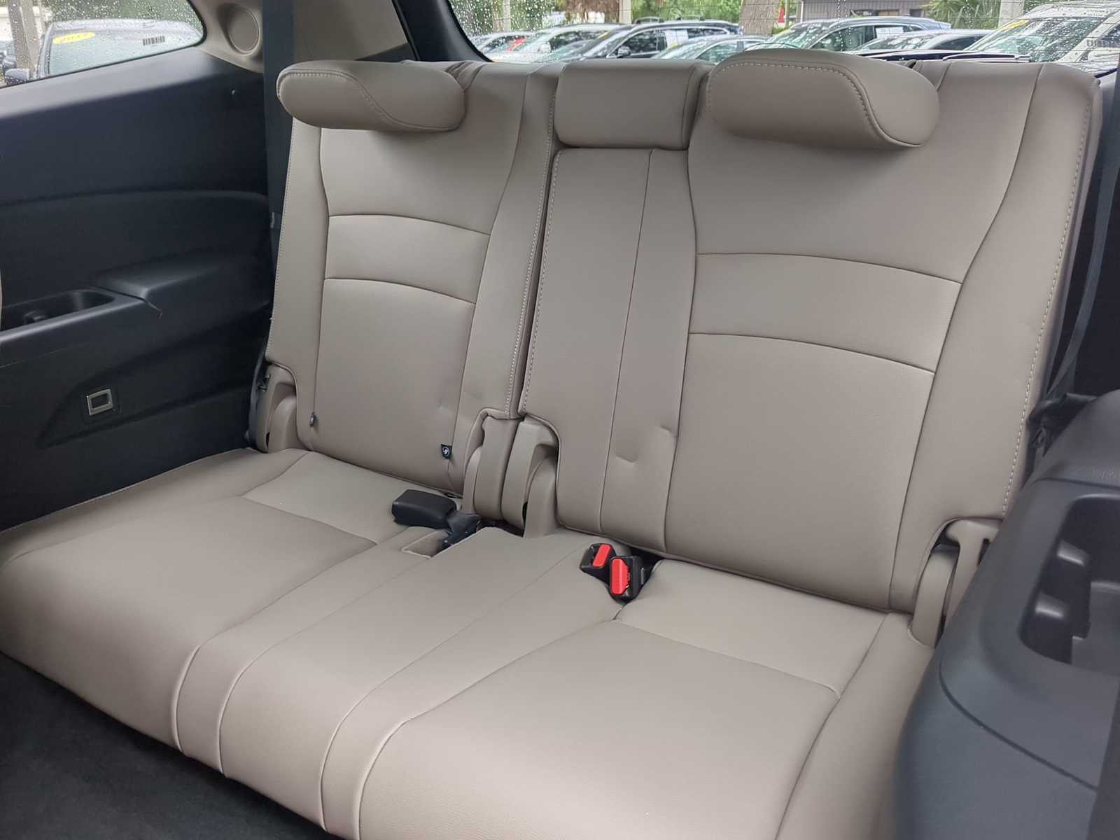 Thumbnail: 2019 Honda Pilot - 13