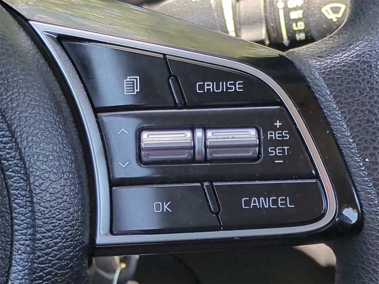 Thumbnail: 2021 Kia Forte - 23