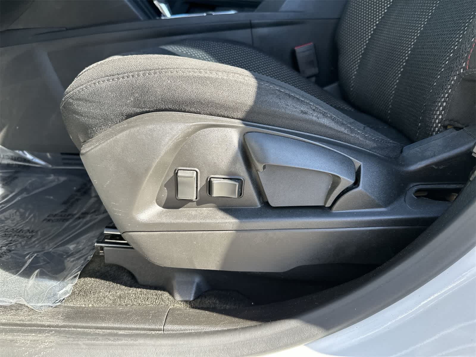 Thumbnail: 2017 Chevrolet Equinox - 6