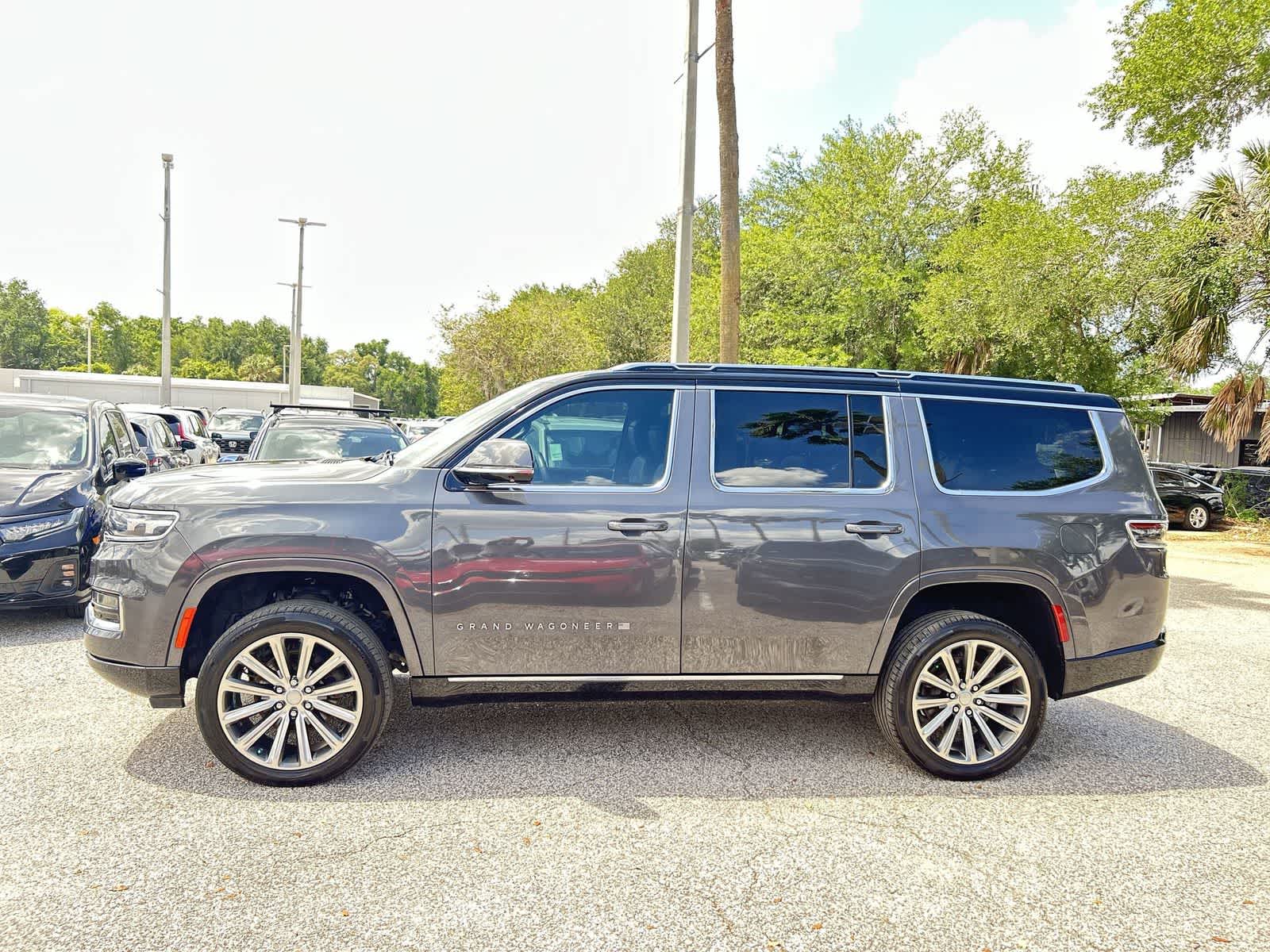 Thumbnail: 2022 Jeep Grand Wagoneer - 4