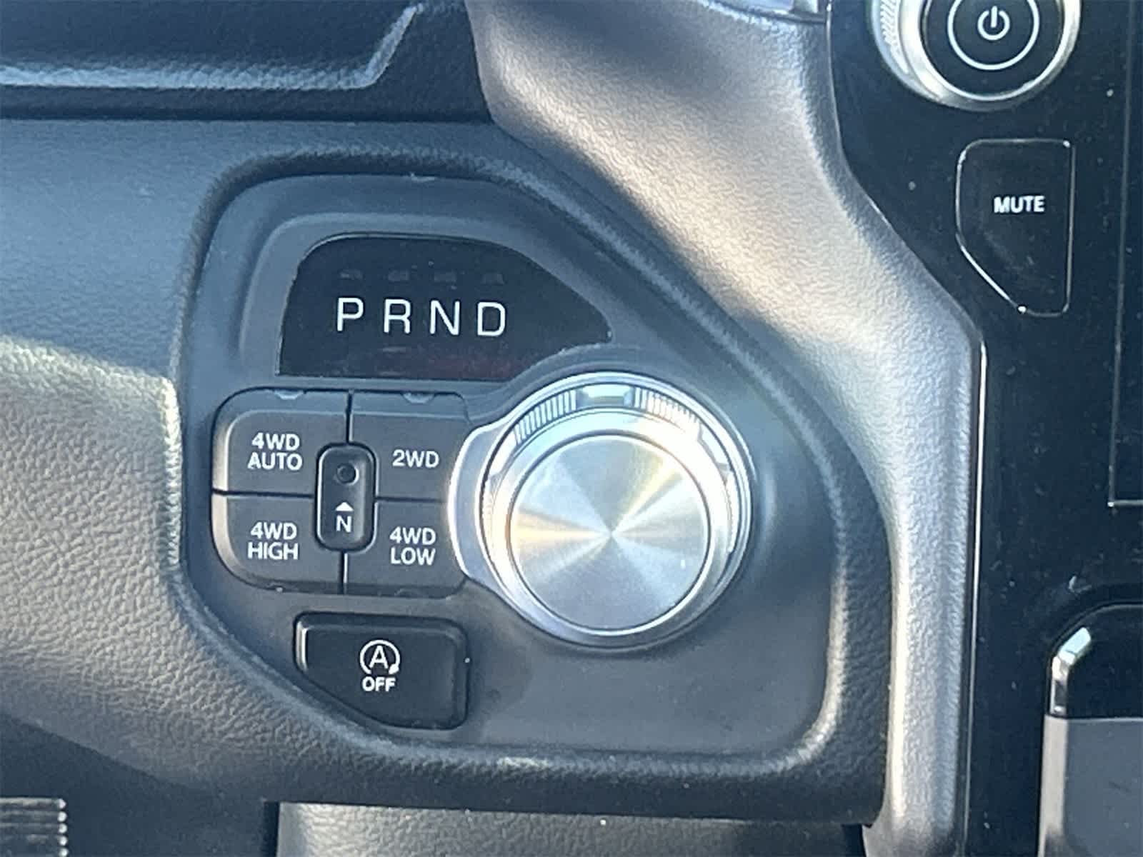 Thumbnail: 2025 RAM 1500 - 17