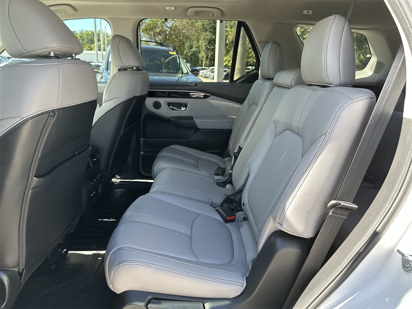 Thumbnail: 2023 Honda Pilot - 18