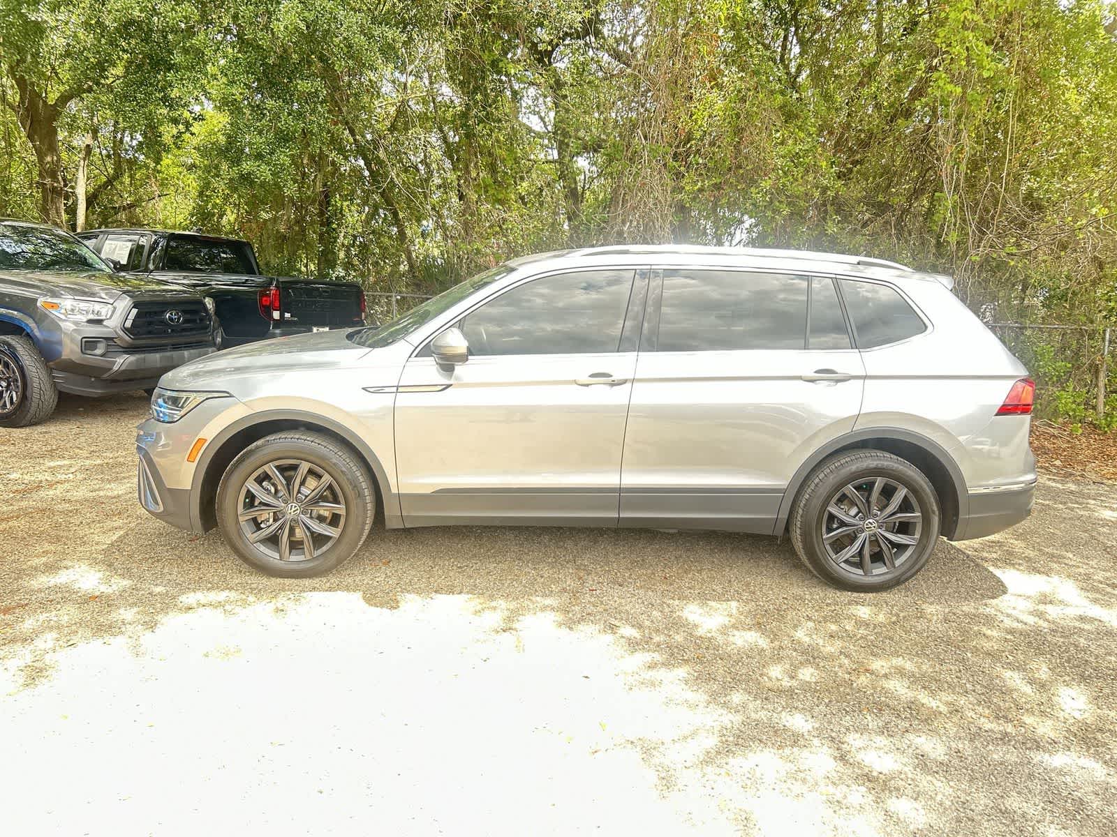 Thumbnail: 2024 Volkswagen Tiguan - 4