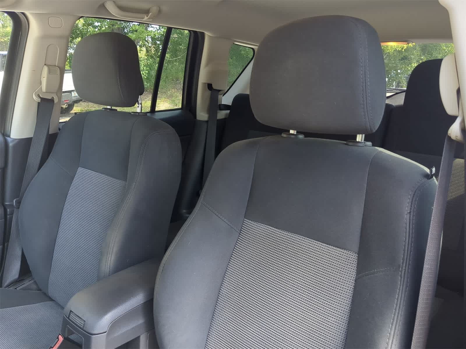 Thumbnail: 2011 Jeep Compass - 8