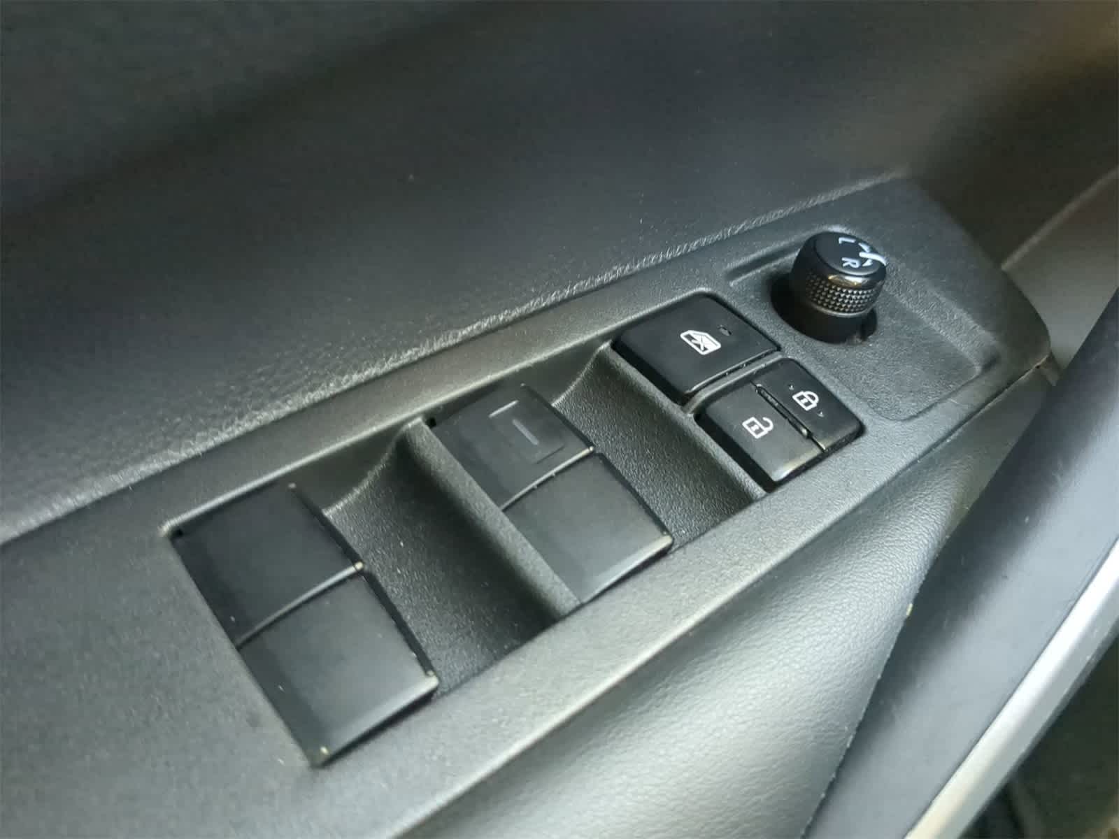 Thumbnail: 2021 Toyota Corolla - 22