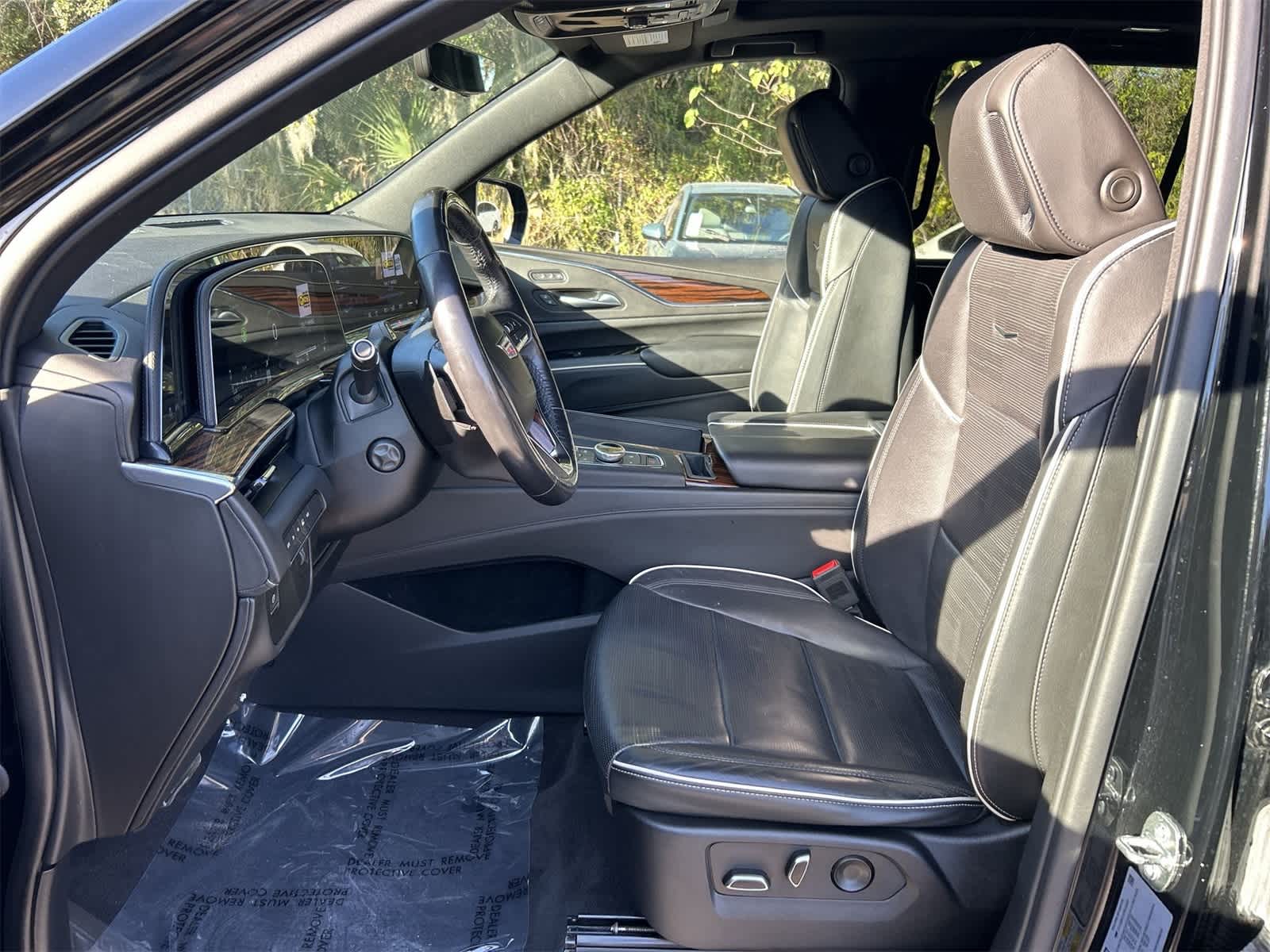 Thumbnail: 2023 Cadillac Escalade - 11