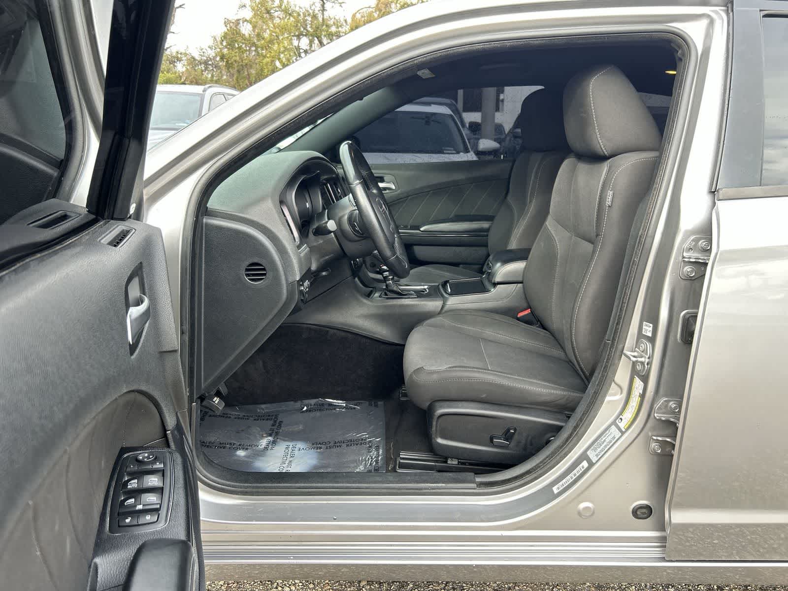 Thumbnail: 2017 Dodge Charger - 12