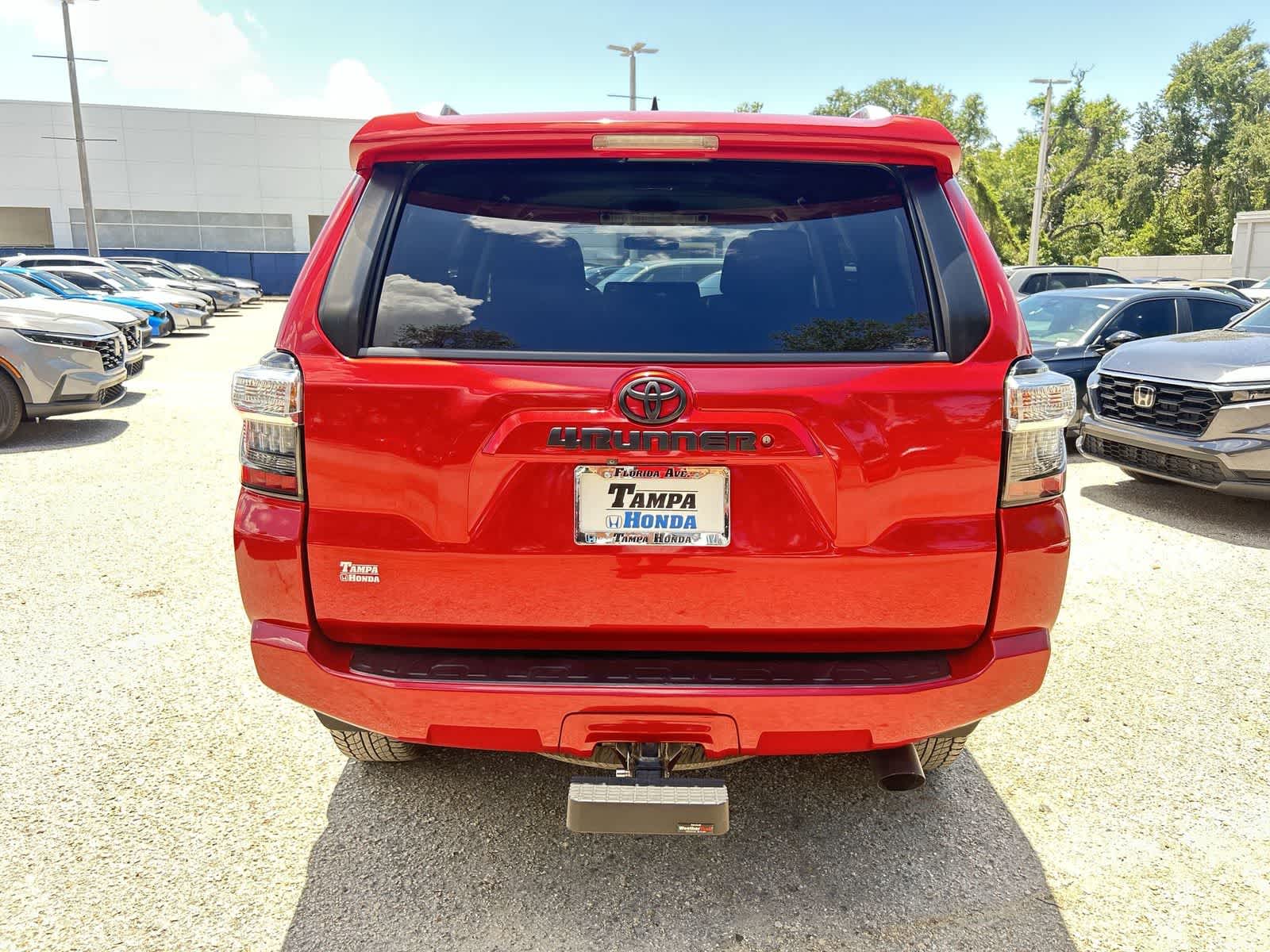 Thumbnail: 2015 Toyota 4Runner - 7