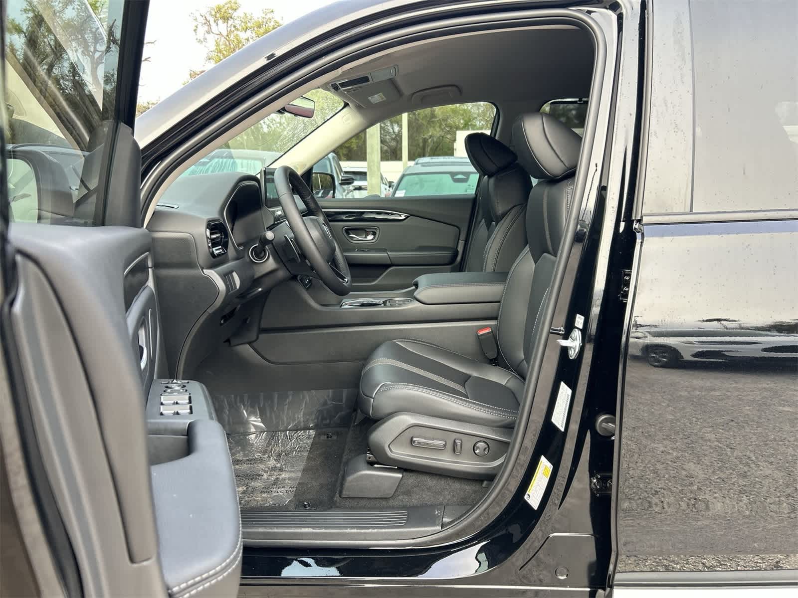 Thumbnail: 2026 Honda Pilot - 11