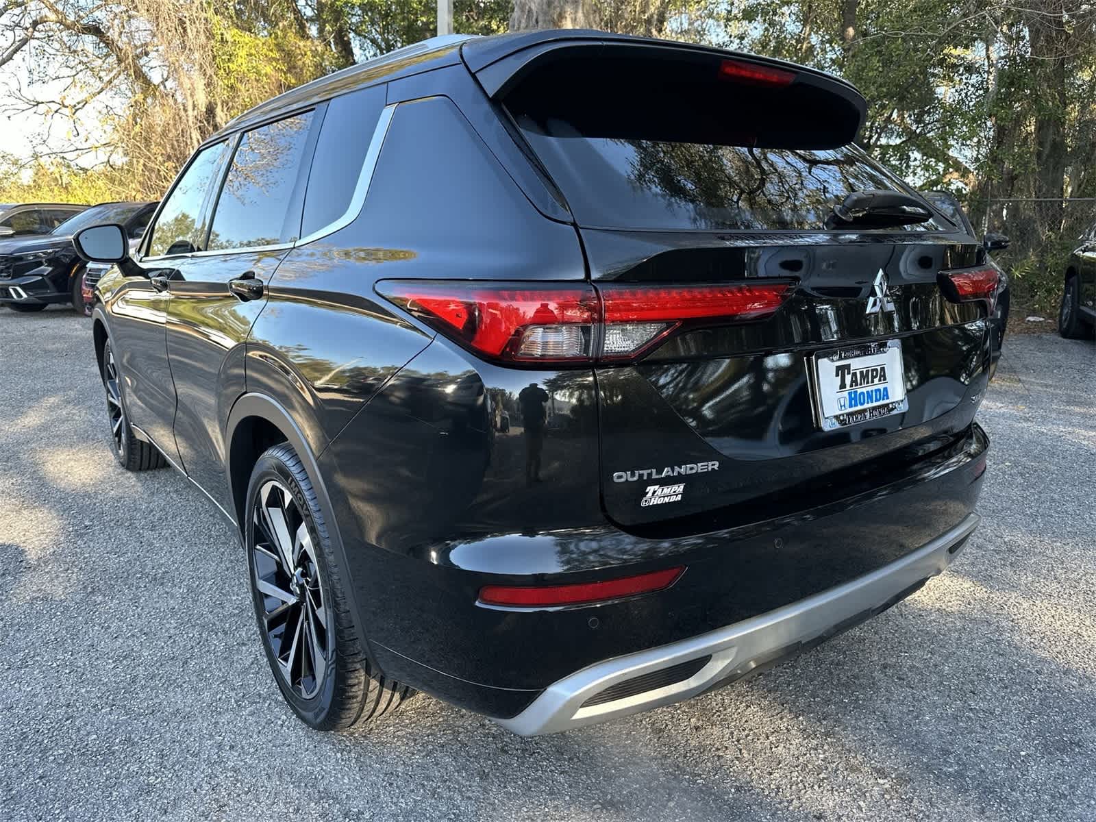 Thumbnail: 2022 Mitsubishi Outlander - 4