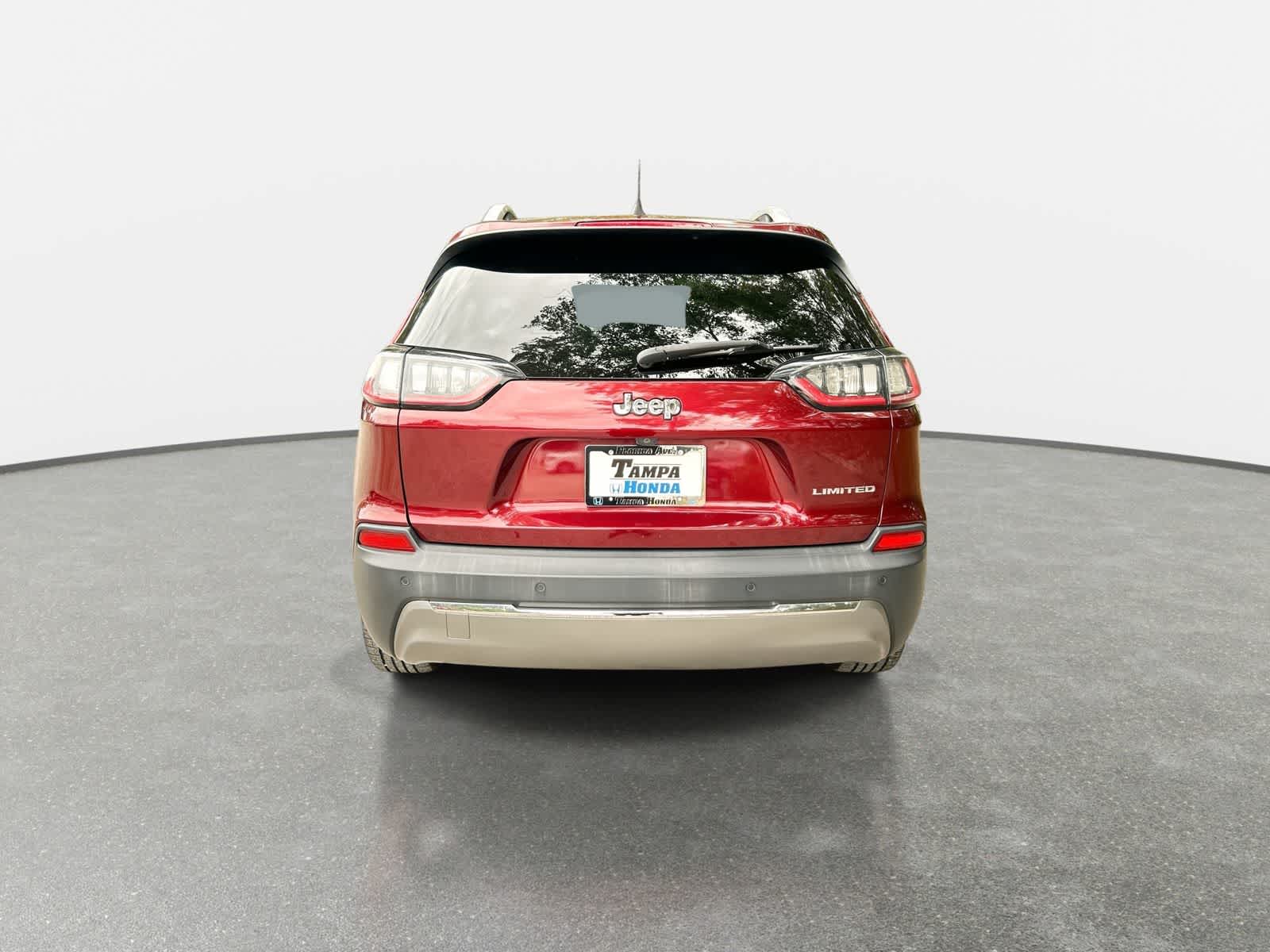 Thumbnail: 2019 Jeep Cherokee - 7