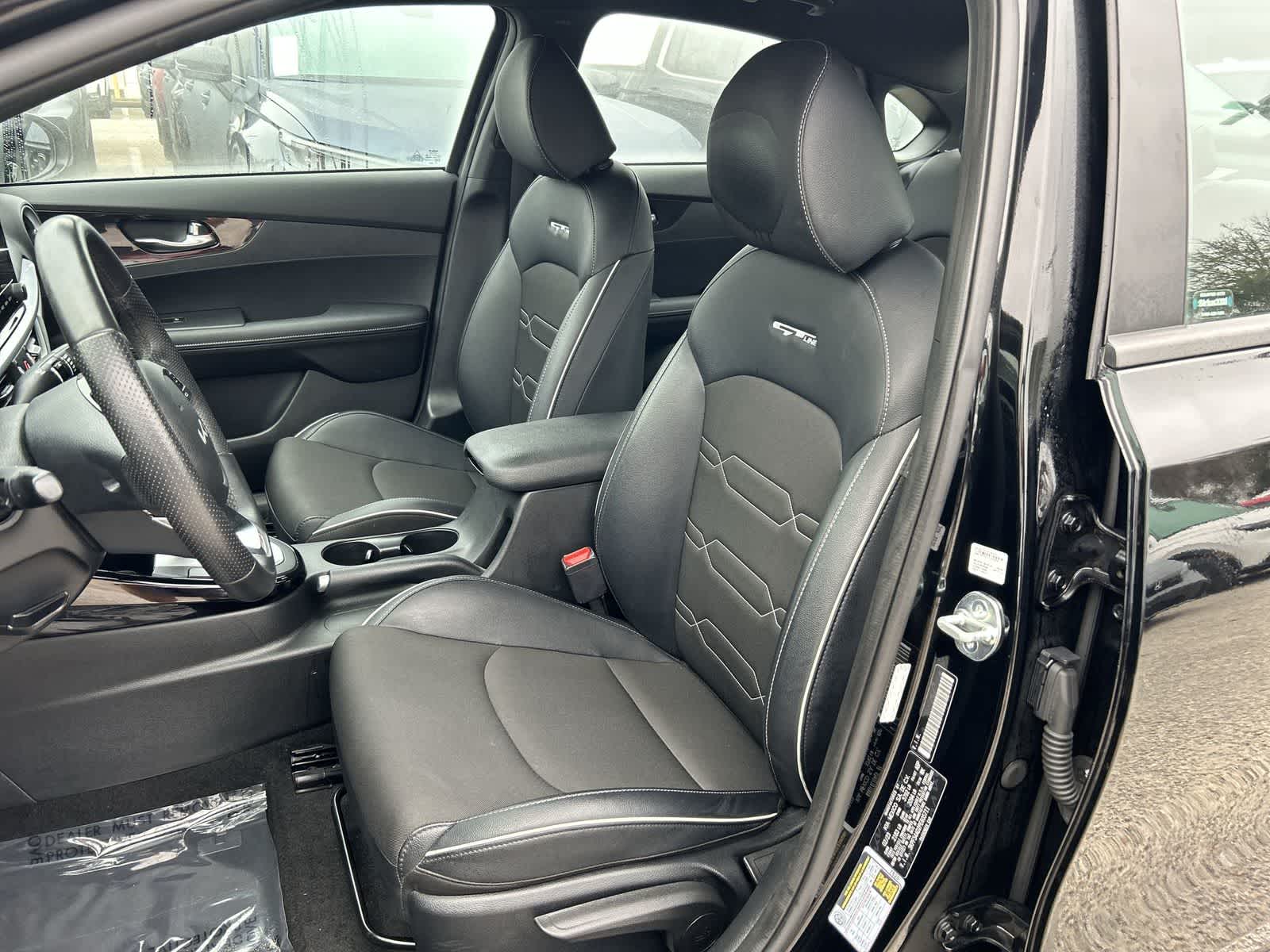 Thumbnail: 2023 Kia Forte - 13