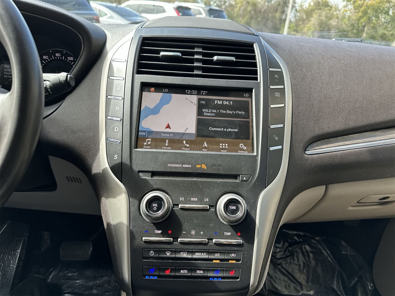 Thumbnail: 2017 Lincoln MKC - 16