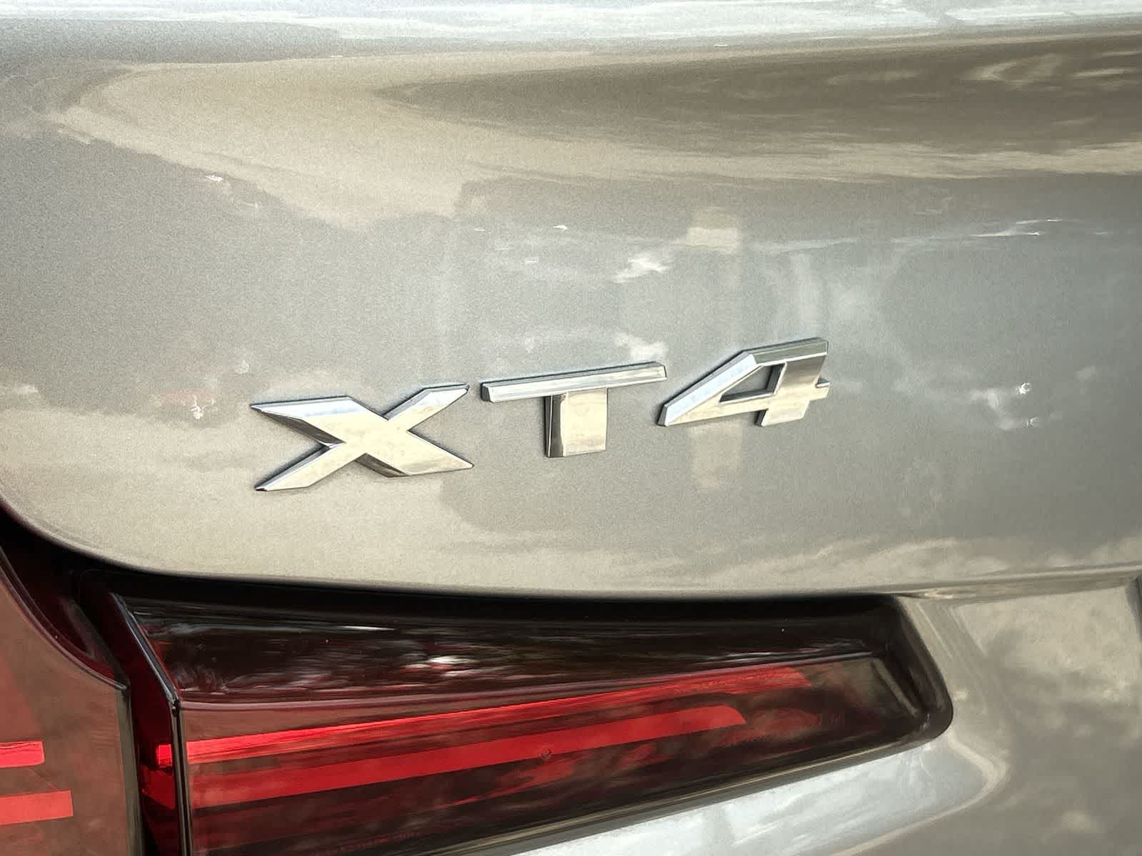 Thumbnail: 2024 Cadillac XT4 - 8