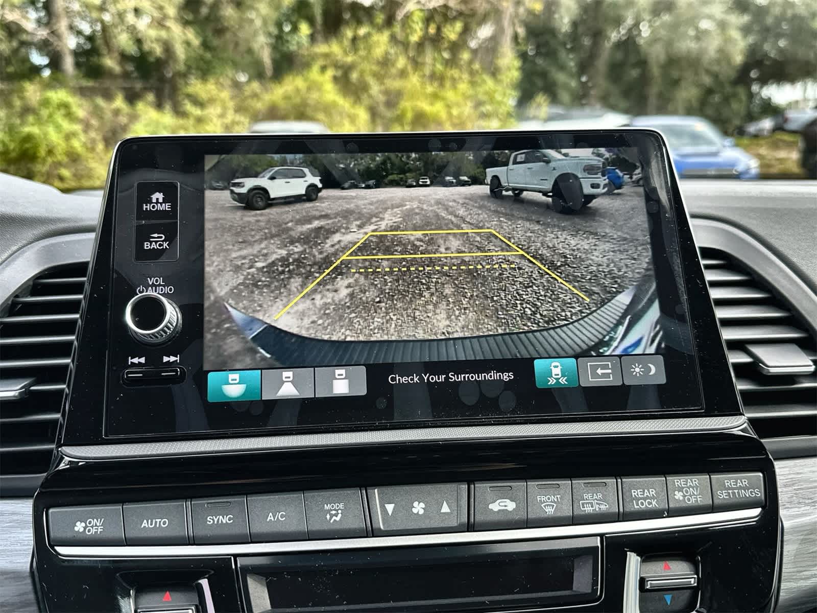 Thumbnail: 2026 Honda Odyssey - 21