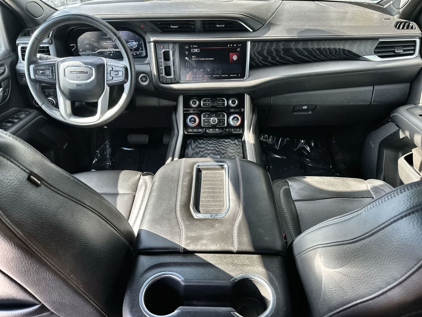 Thumbnail: 2023 GMC Yukon XL - 10