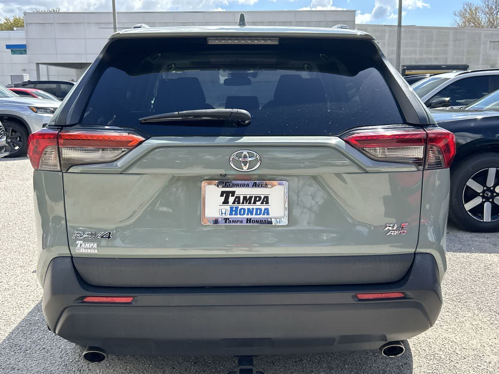 Thumbnail: 2019 Toyota RAV4 - 9