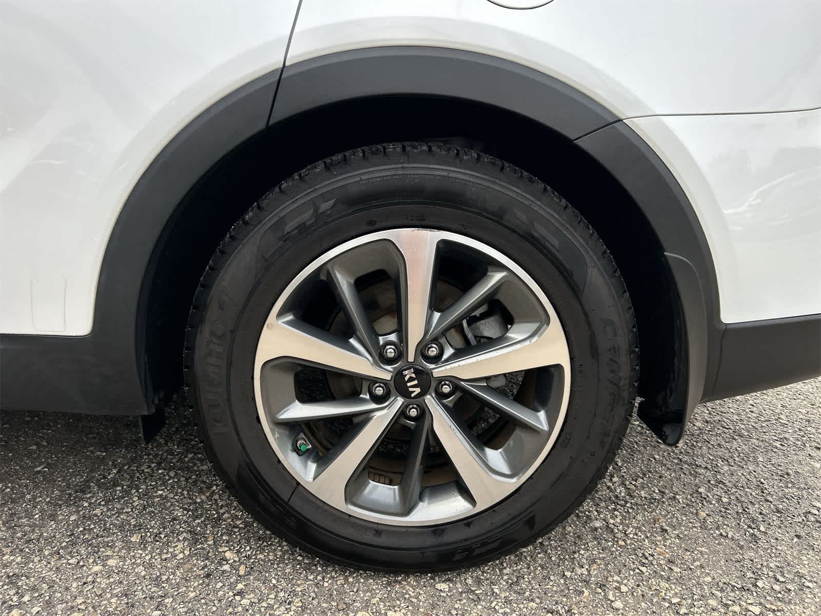 Thumbnail: 2019 Kia Sorento - 8