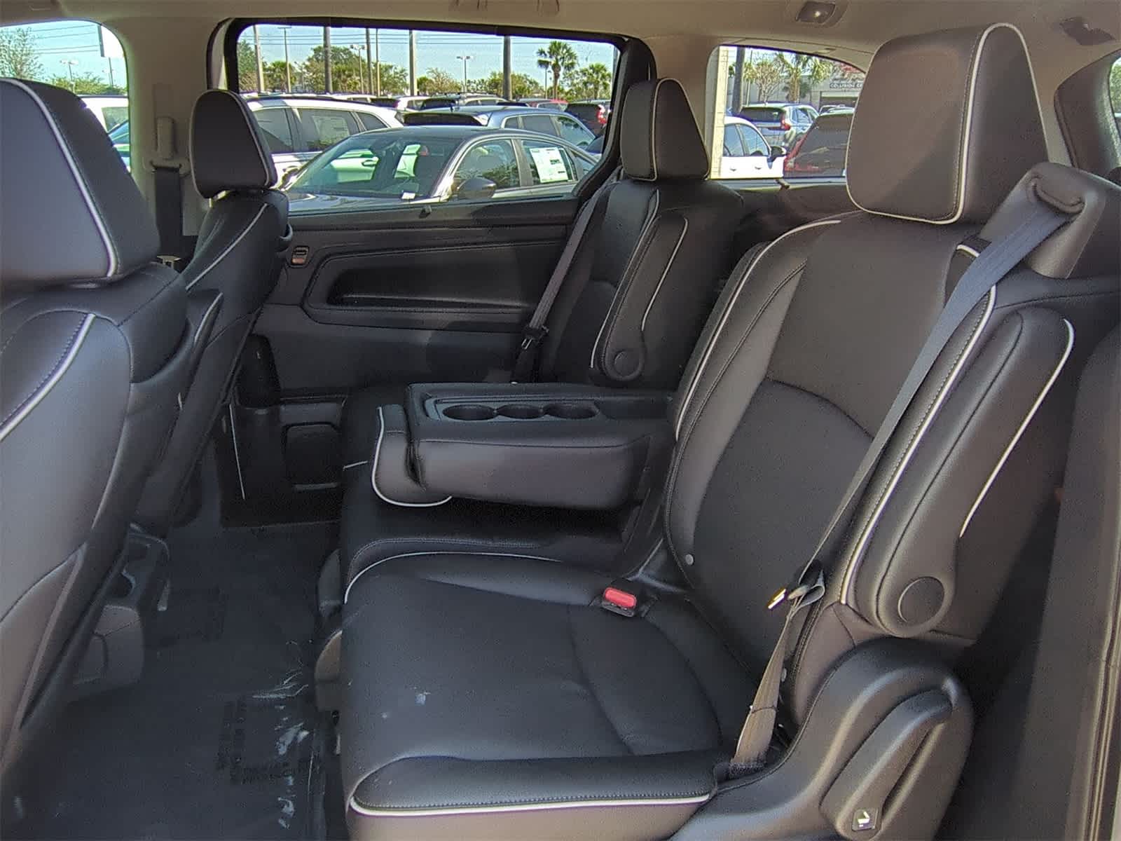 2025 Honda Odyssey Touring 14