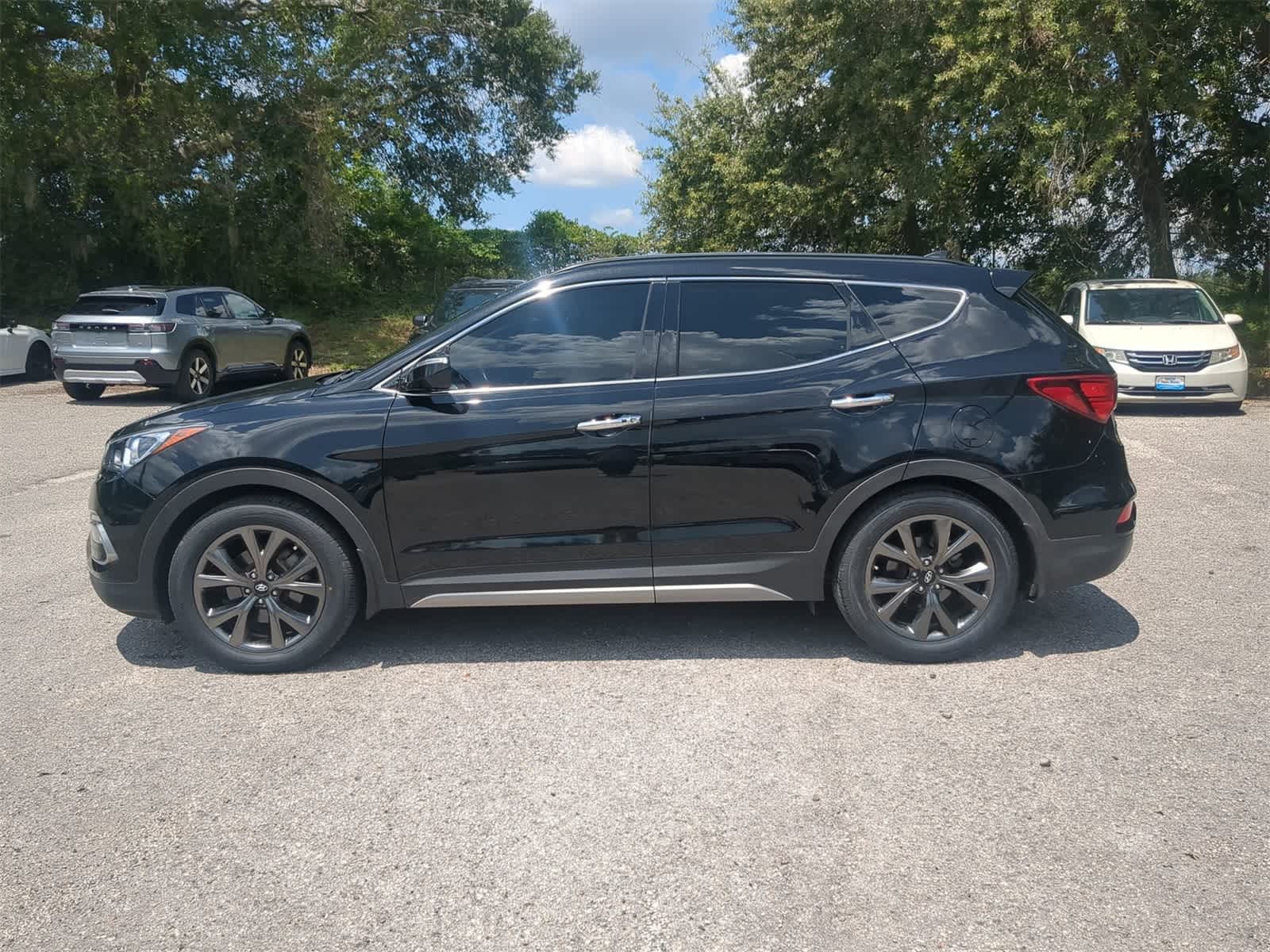 Thumbnail: 2018 Hyundai Santa Fe - 3
