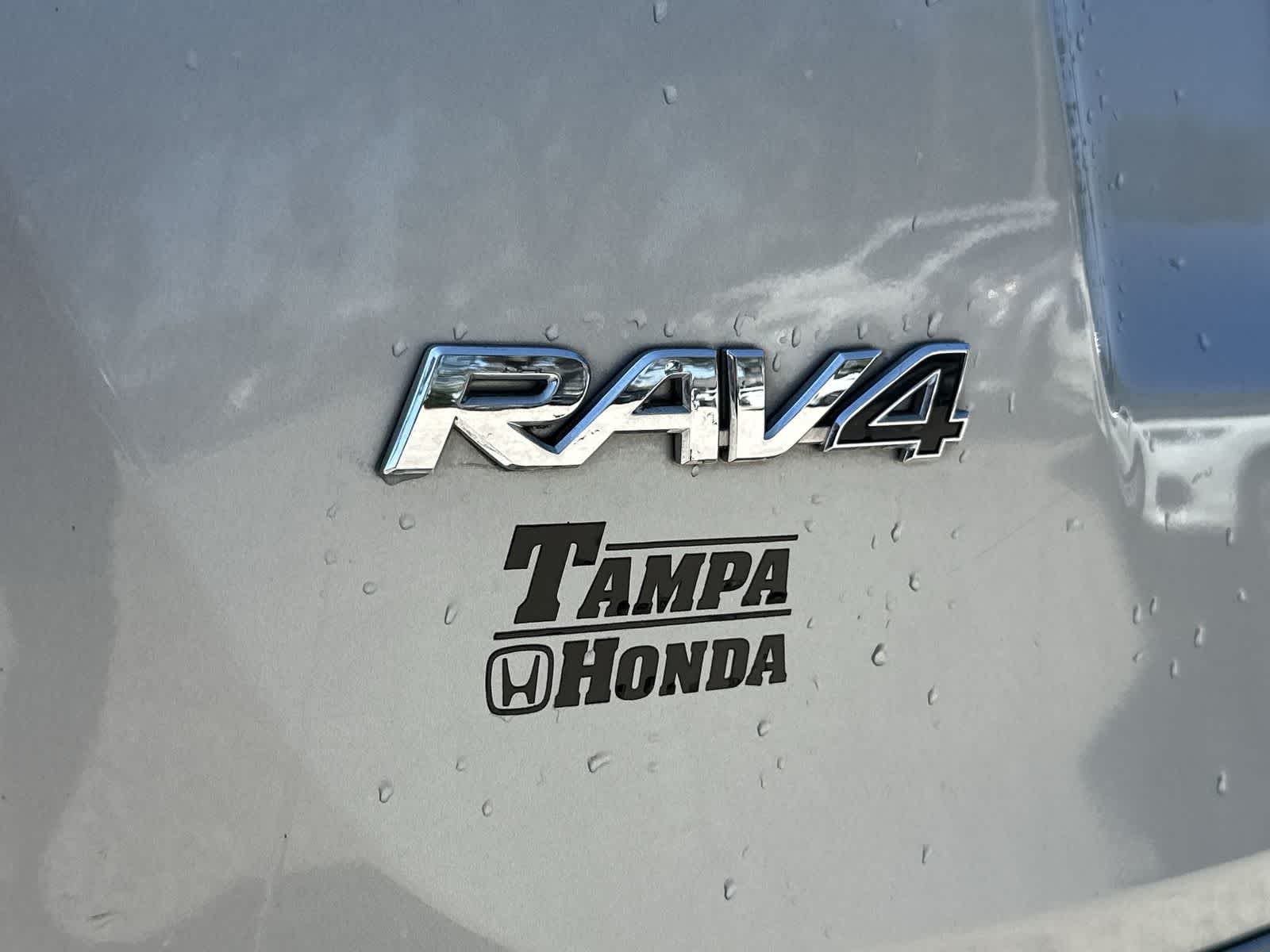 Thumbnail: 2016 Toyota RAV4 - 8