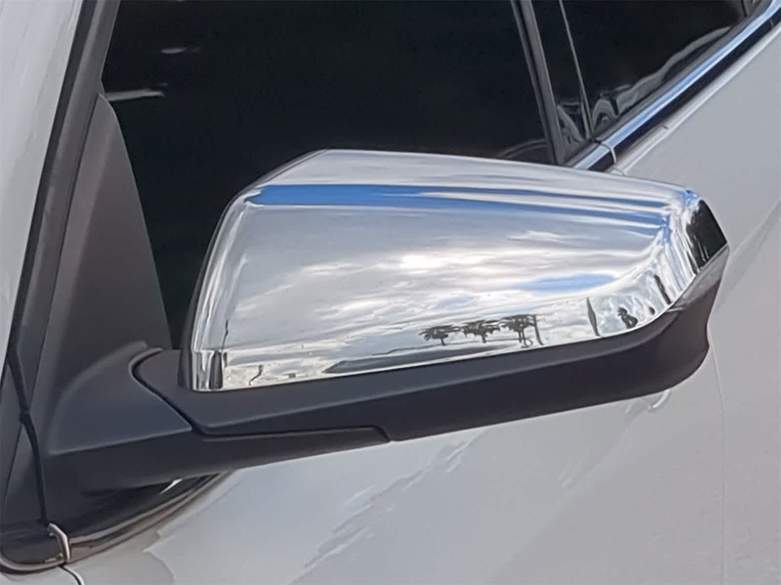 Thumbnail: 2019 Chevrolet Equinox - 12