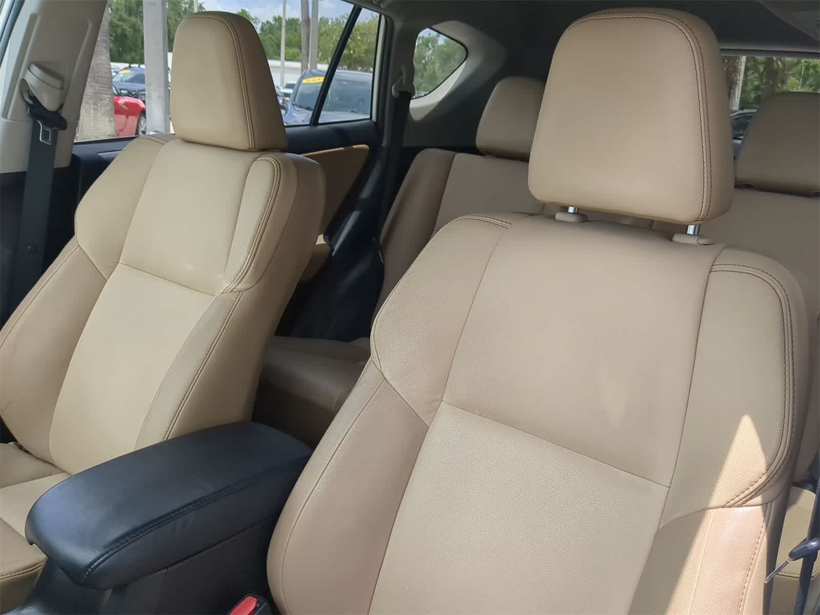 Thumbnail: 2015 Toyota RAV4 - 8