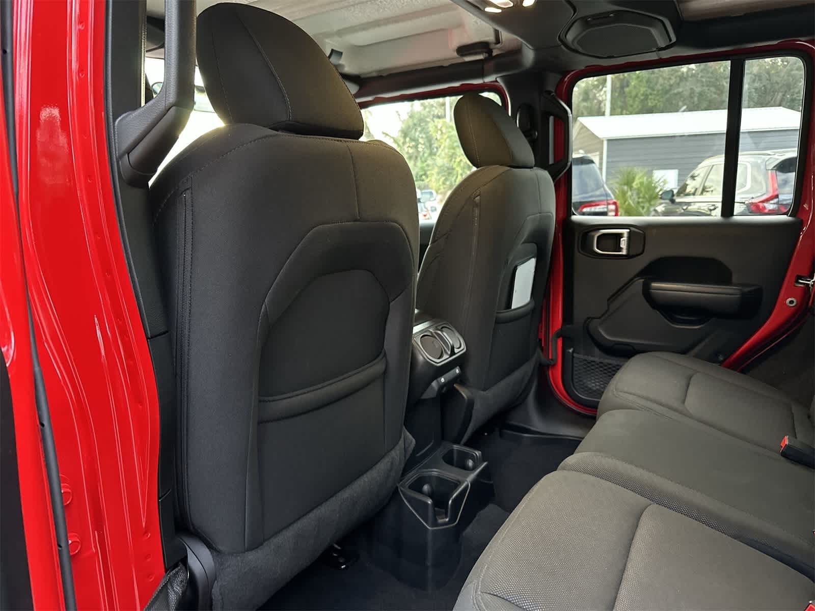 Thumbnail: 2019 Jeep Wrangler - 12