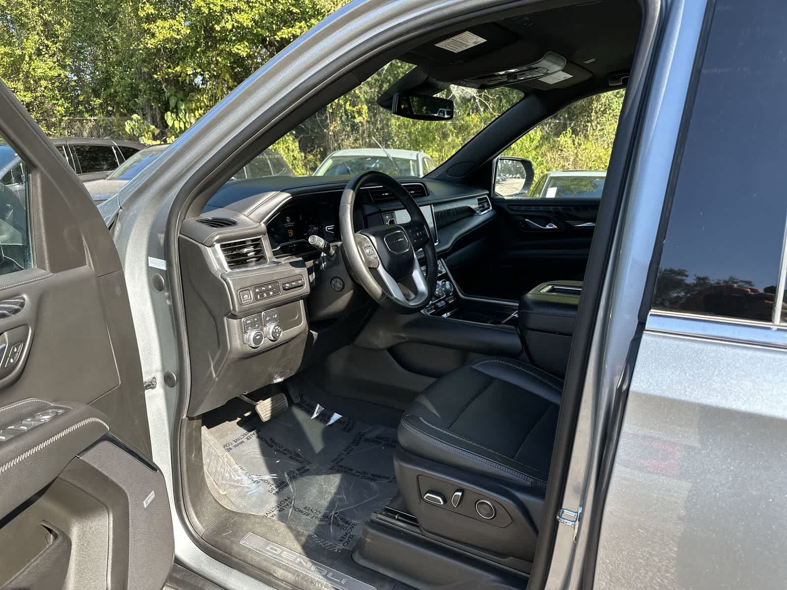 Thumbnail: 2023 GMC Yukon XL - 2