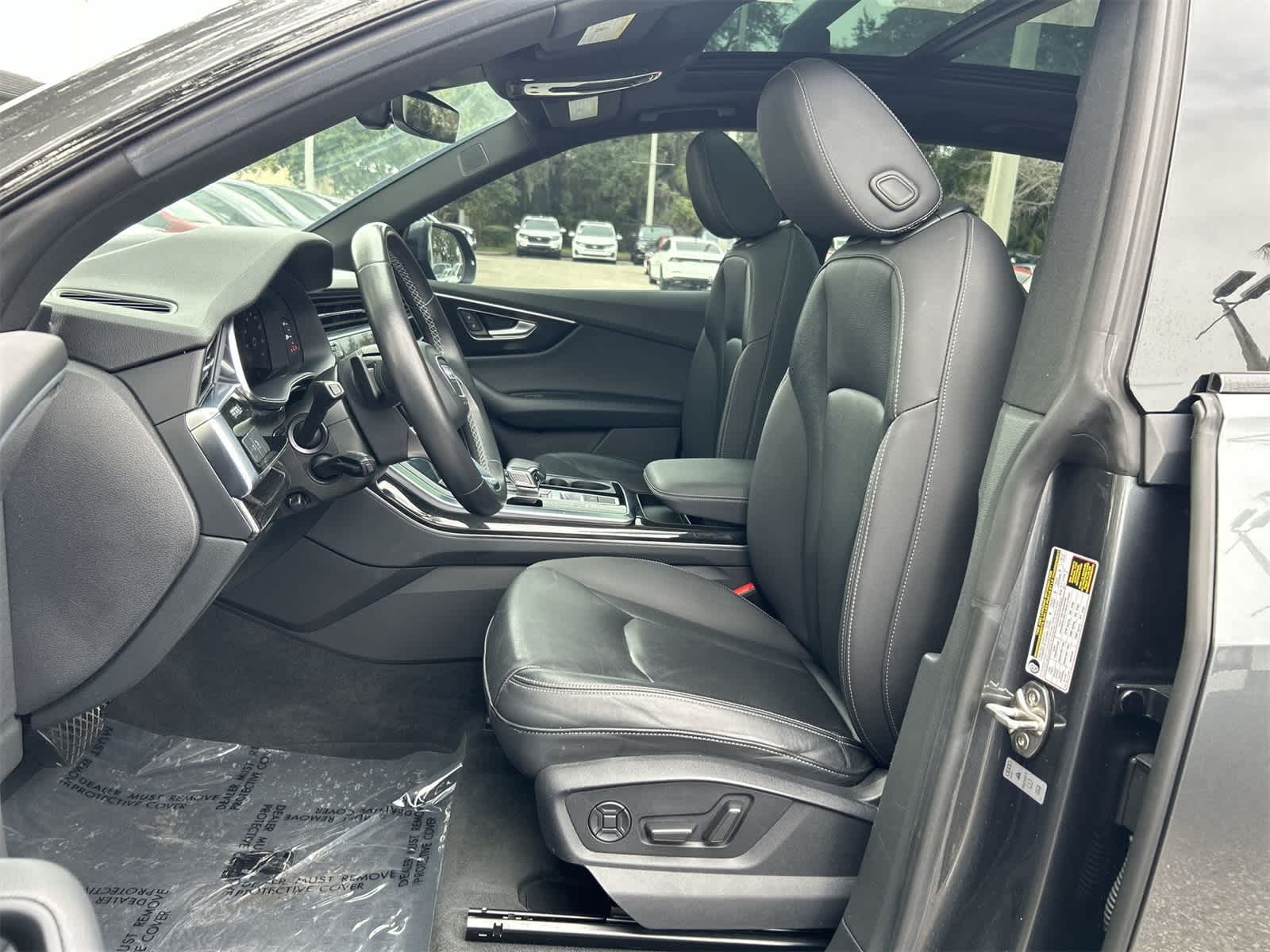 Thumbnail: 2021 Audi Q8 - 11