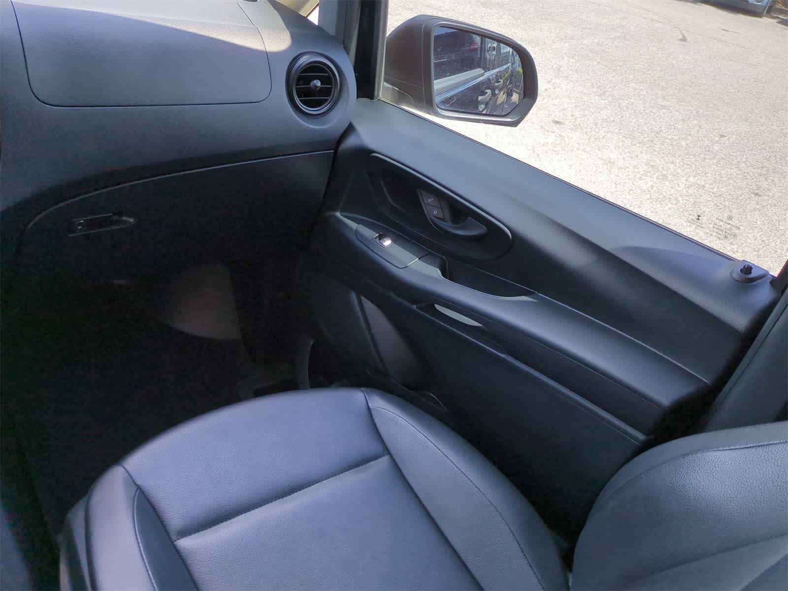 Thumbnail: 2019 Mercedes-Benz Metris - 17