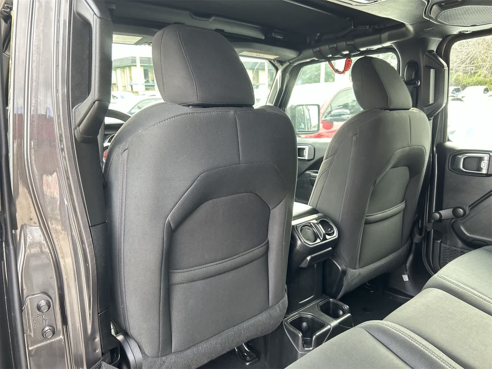 Thumbnail: 2021 Jeep Gladiator - 12