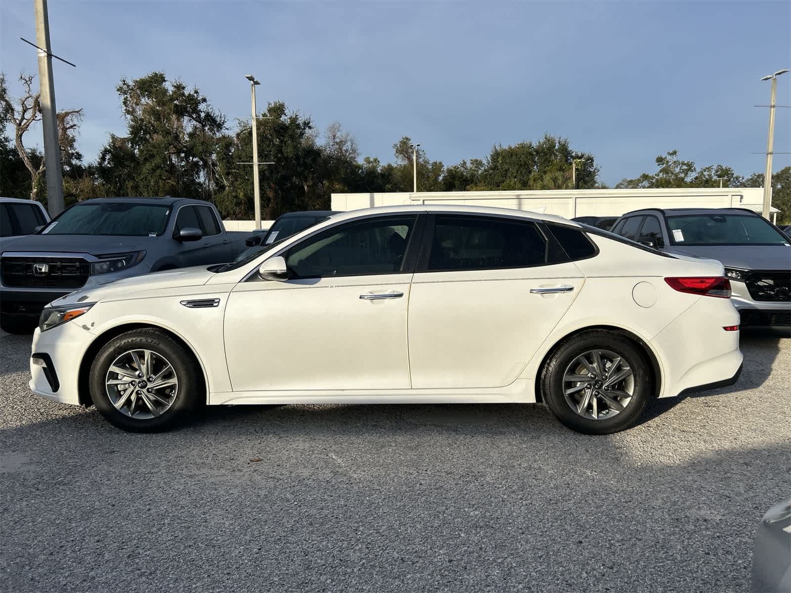 Thumbnail: 2019 Kia Optima - 3